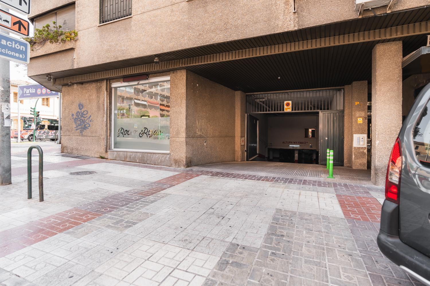 Avenida Del Sur Con Parking Apartment