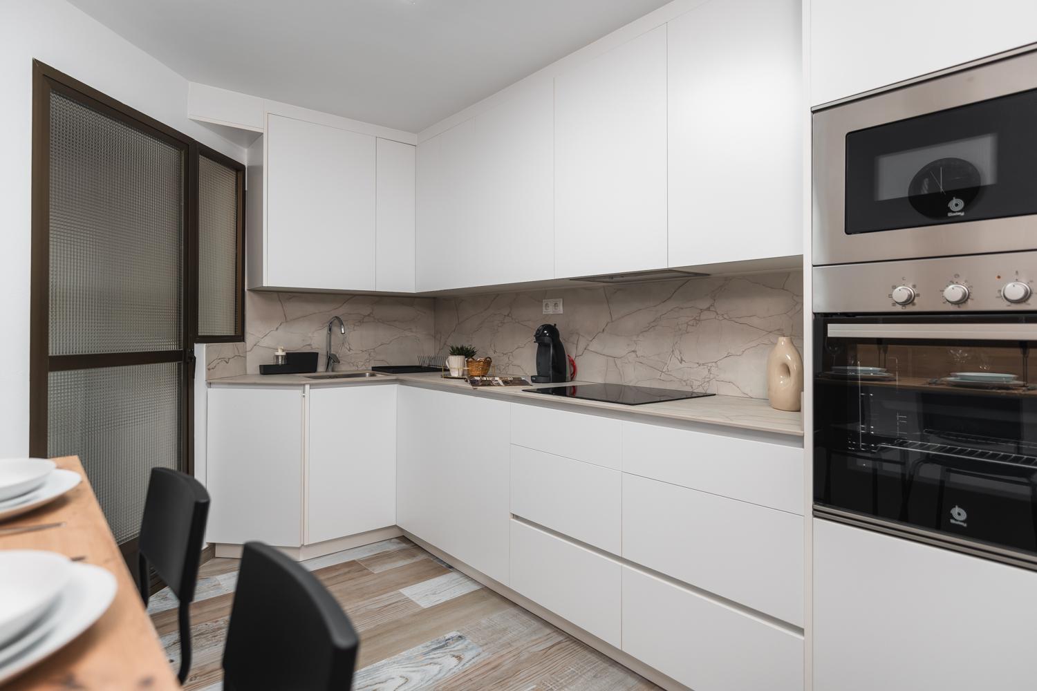 Avenida Del Sur Con Parking Apartment